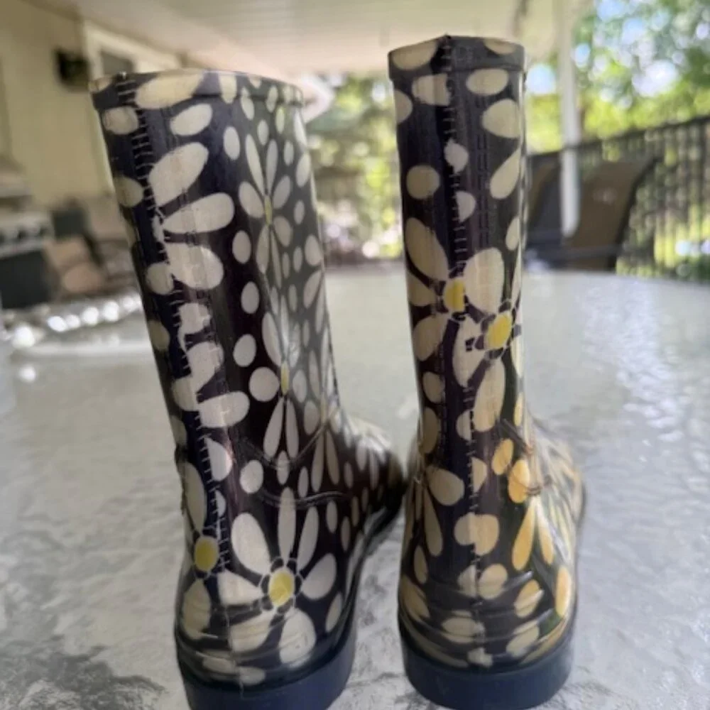 Gymboree Rain and Mud Boots for Kids - Size 2